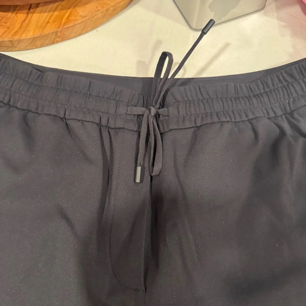 Lululemon Tapered Leg Mid Rise Pant - Picture 2 of 6